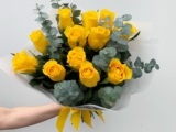 Yellow Roses in 'Sunshine'