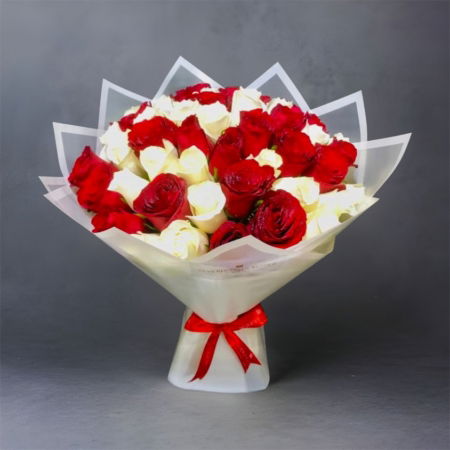 Red & White Roses Bouquet