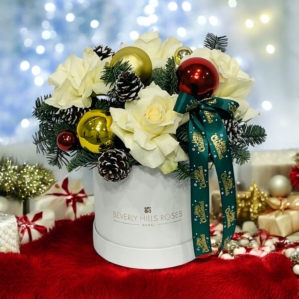 White roses christmas box 2